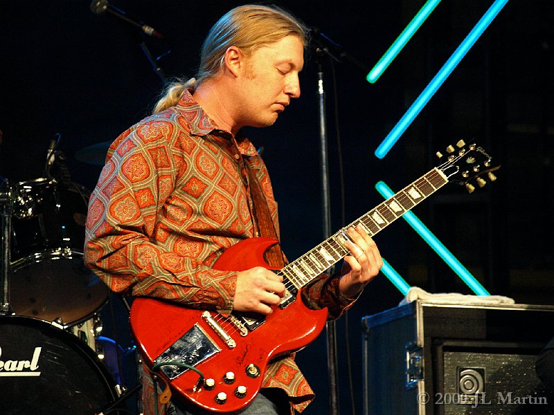 048Luminato_ Derek Trucks_06072009.JPG